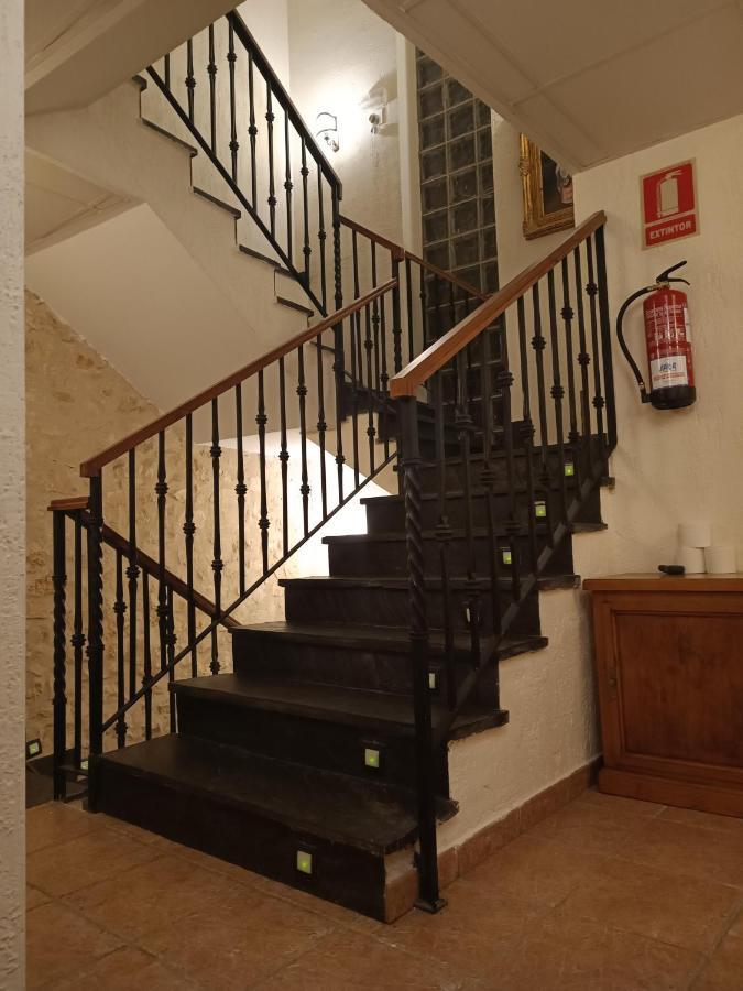 Hostal Decerca Prádena מראה חיצוני תמונה
